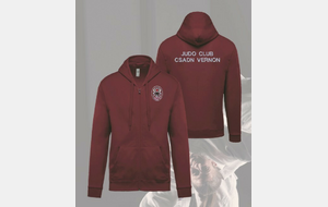 UNE TENUE POUR LE CLUB