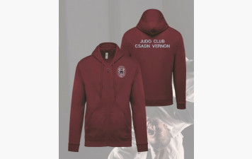 UNE TENUE POUR LE CLUB